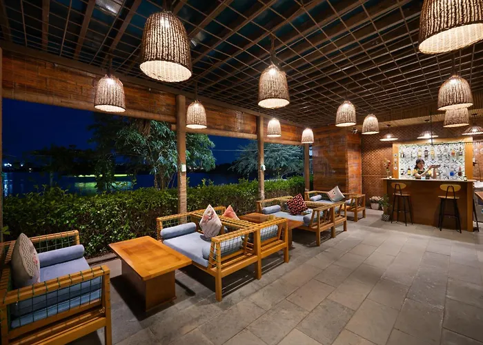 Triple Riverside Villa Hotel Hoian