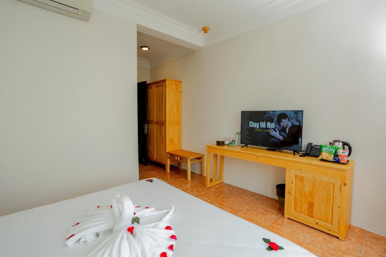 Deluxe Double Room ( 2 Adults + 1 child ) free early check in