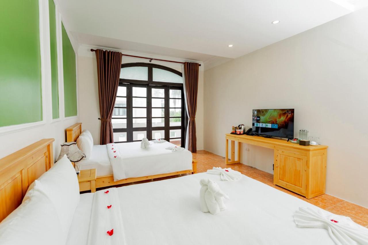 Family Room ( 4 Adults + 1 child ) free early check in
