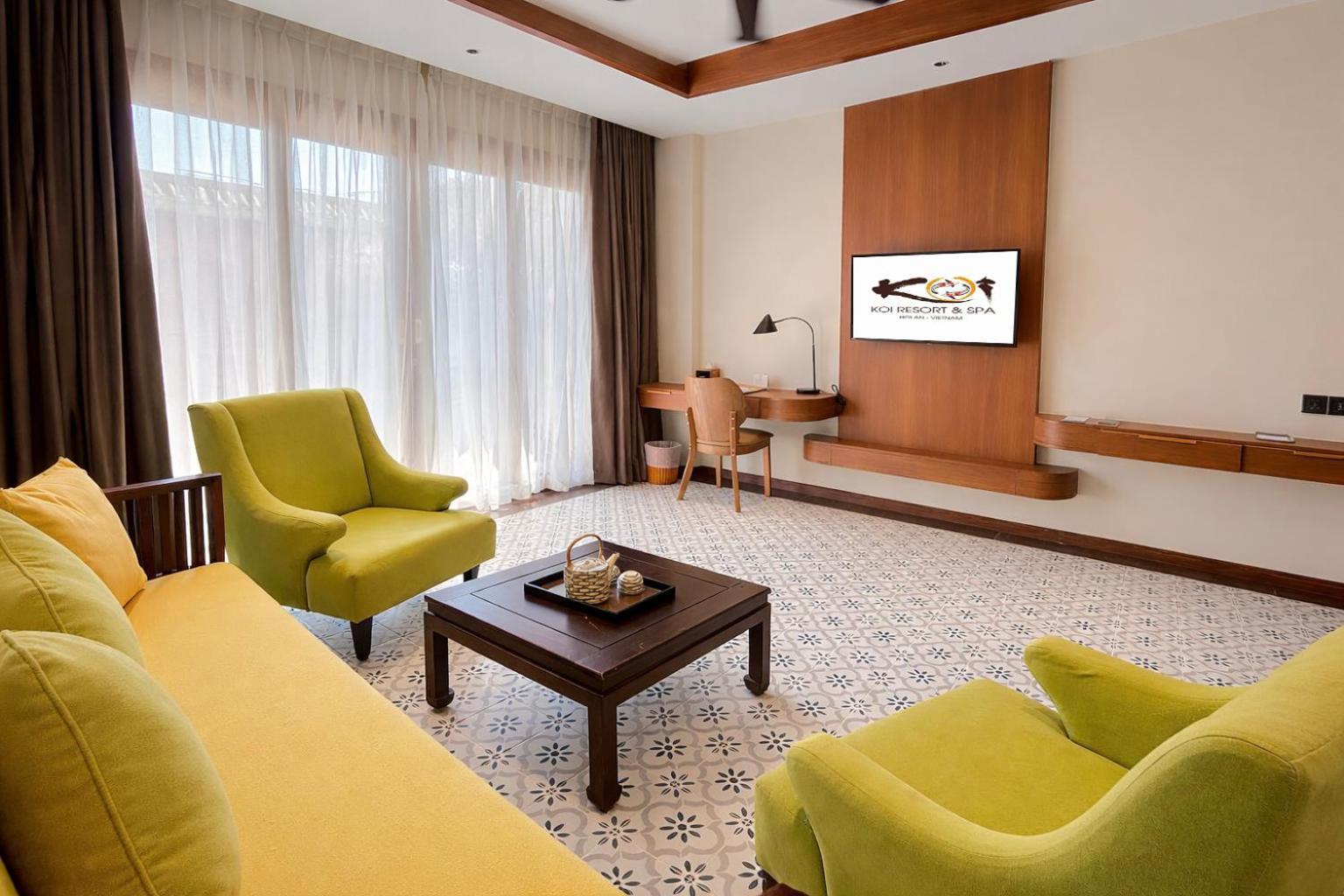 Yellow Lantern Suite