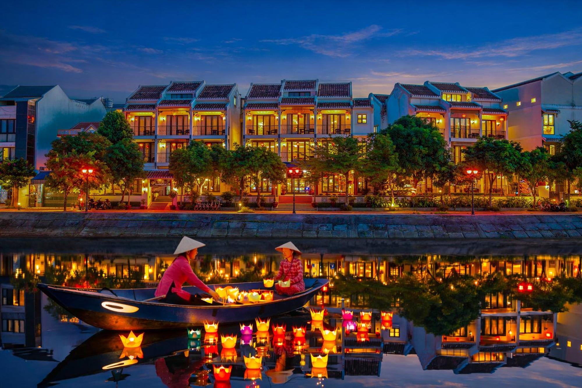 Phòng Luxury Giường đôi với Ban công và Tầm nhìn ra Sông