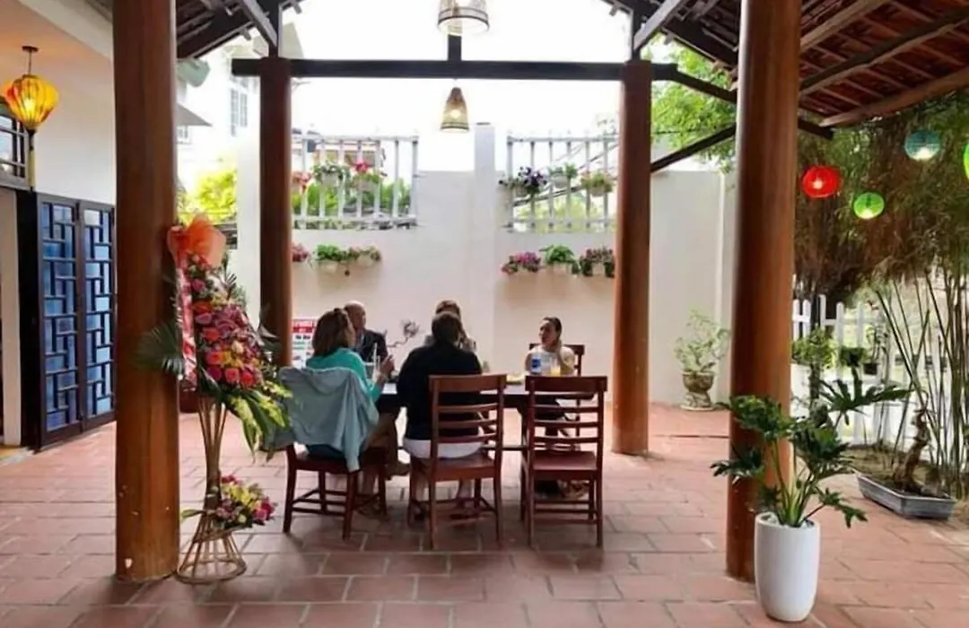 Cua Dai Beach Homestay-1