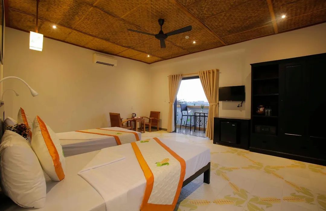 Hoi An Corn Riverside Villa-1