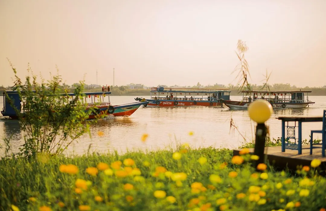 Vinh Hung Riverside Resort & Spa-1