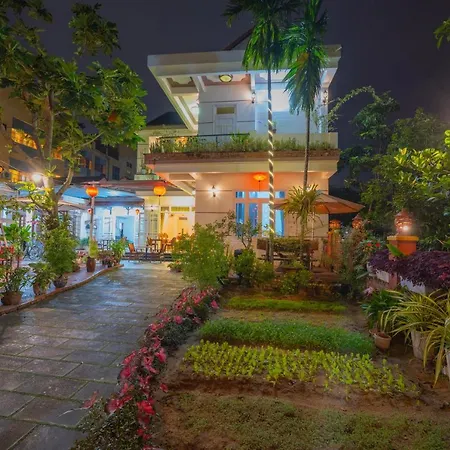 Strawberry Garden Homestay-3