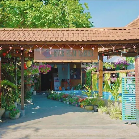 Riverside Plum Garden Villa-3