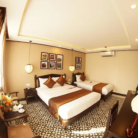 Golden Bell Backpacker Hotel & Pool Bar-3