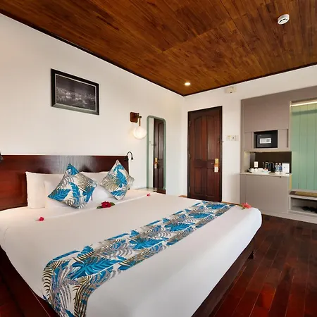Vinh Hung Riverside Resort & Spa-3