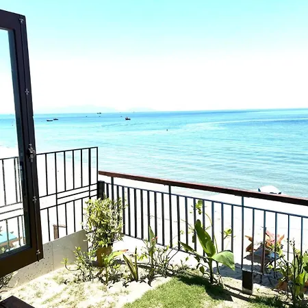 Hidden Beach Bungalow Sea View-2