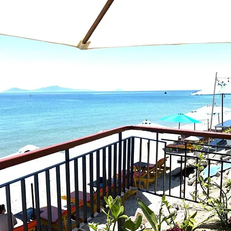 Hidden Beach Bungalow Sea View-3
