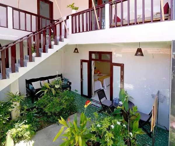 Pink Beach Homestay