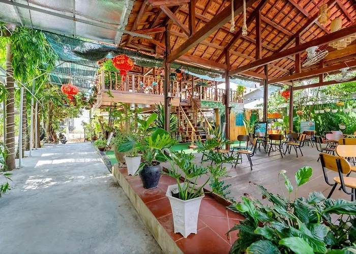 Alley Garden Homestay Hoi An