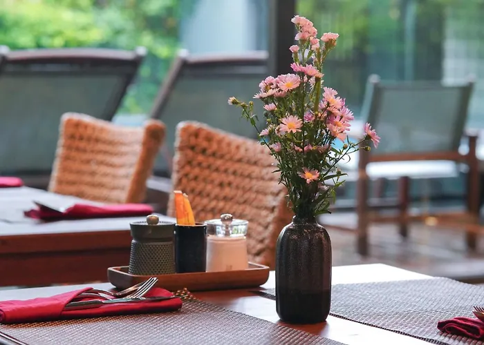 Chiem Hoian - The Beachside Boutique & Villa