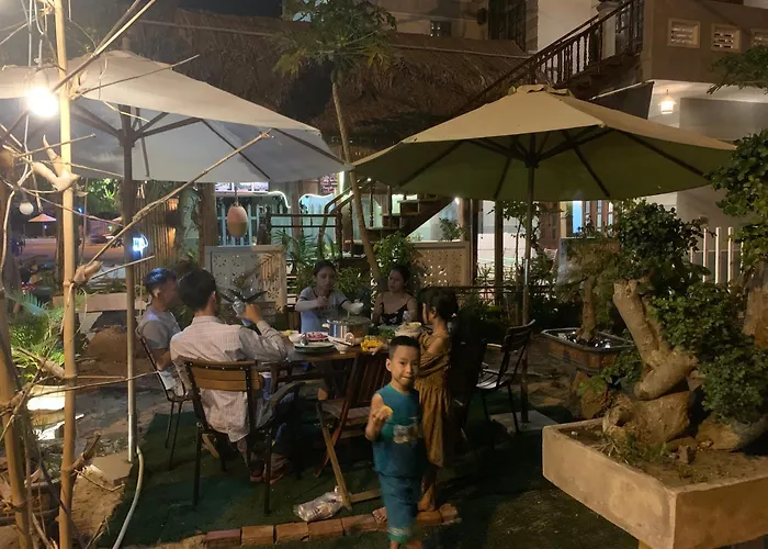 Hoi An Sea Sunset Villa & Bar