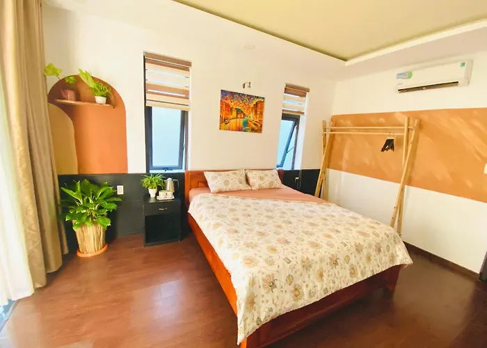 Laoxao Lakeview Homestay
