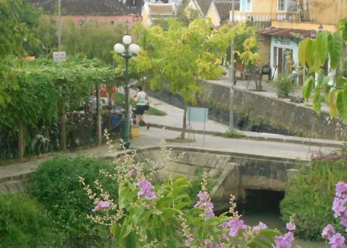 Nha Lan Homestay