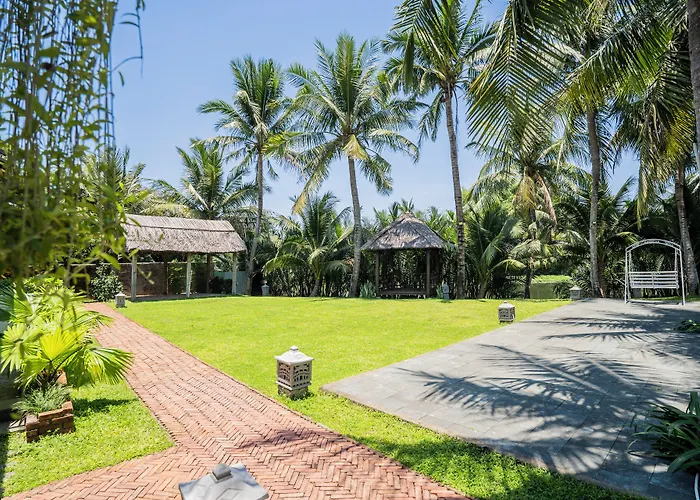 Riverside Bamboo Resort
