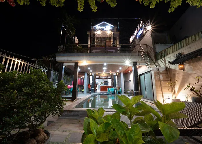 New Moon Villa