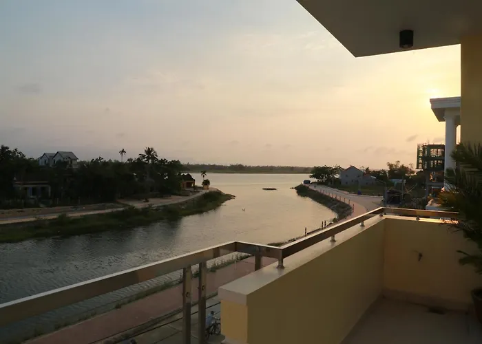 Dong Nguyen Riverside